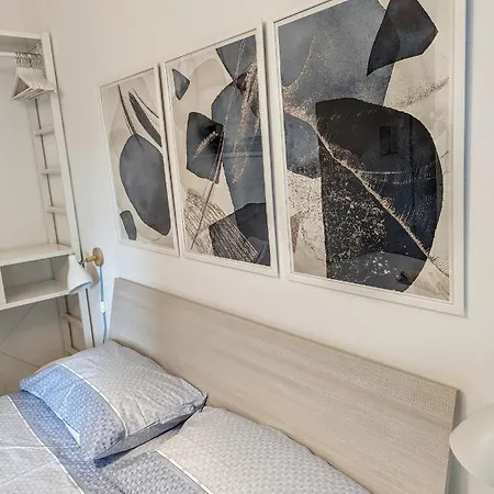 Apartment Large New Stylish Studio Apt - Metro Fast Wifi A/c