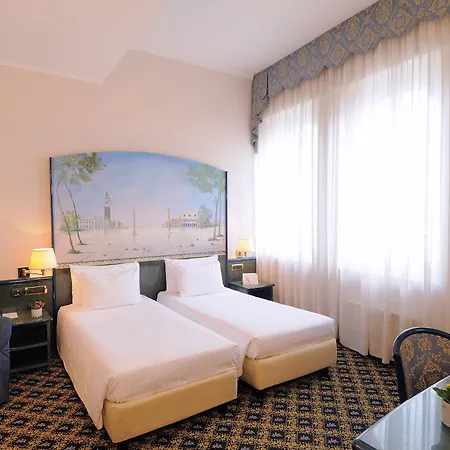Ih Ambasciatori Hotel 4*