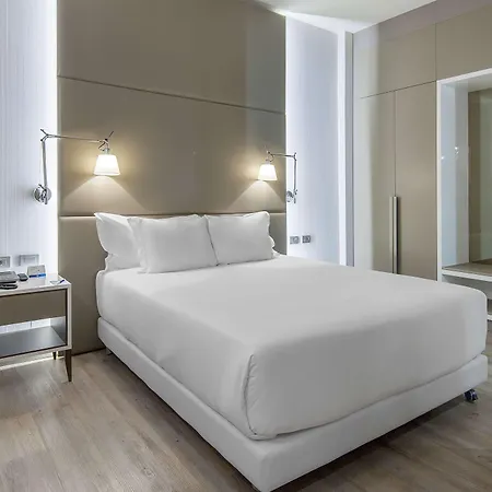 Hotel Nh Touring 4*