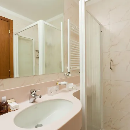 Hotel Berna 4*