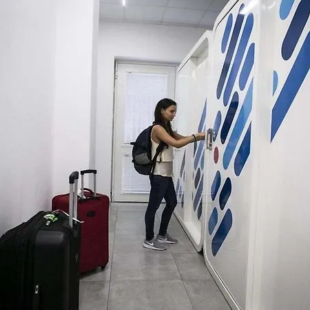 Hostal Ostelzzz Milano Milán
