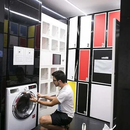 Ostelzzz Milano Milán