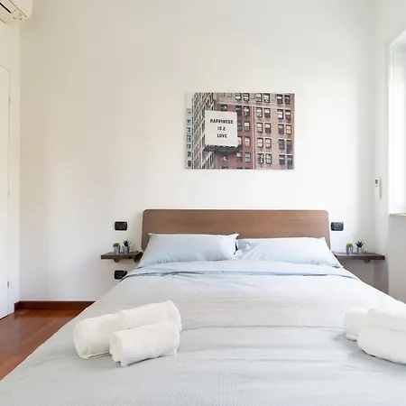 Apartment Citylife-fiera Nuovo Con Wifi & Netflix
