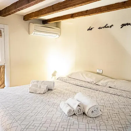 Διαμέρισμα Intrho Navigli-centro - Modern & Cozy *