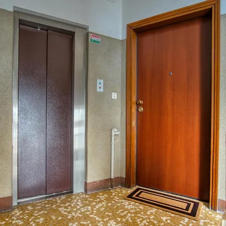 Guesthost - Casa Mary Lou Apartment *