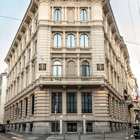Radisson Collection Hotel, Palazzo Touring Club Szálloda Milánó