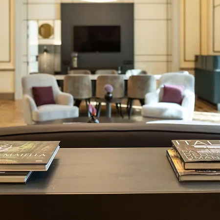 Radisson Collection Hotel, Palazzo Touring Club