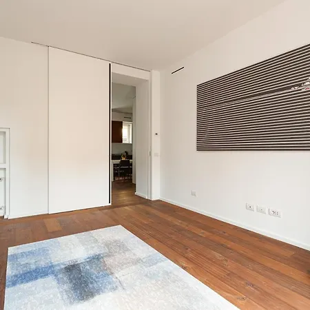 Guesthost - Modern & Comfortable Flat - Near Station *