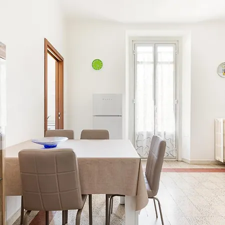 Guesthost - Ca' Granda M5 Bright Apartament *