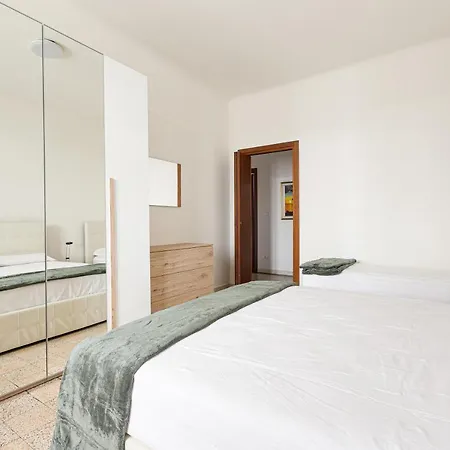 Guesthost - Ca' Granda M5 Bright Apartament *