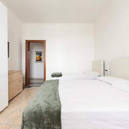 Guesthost - Ca' Granda M5 Bright * Milano