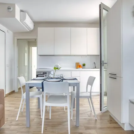 Apartman Just Urban - Moderno Bilocale Con Terrazza Di 90mq - M4 Tolstoj Milánó