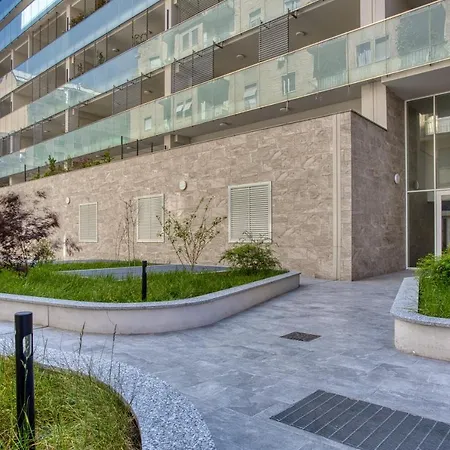 Just Urban - Modern 1-br Flat With 90 Sqm Terrace - M4 Tolstoj *