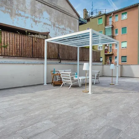 Just Urban - Moderno Bilocale Con Terrazza Di 90mq - M4 Tolstoj * Milánó