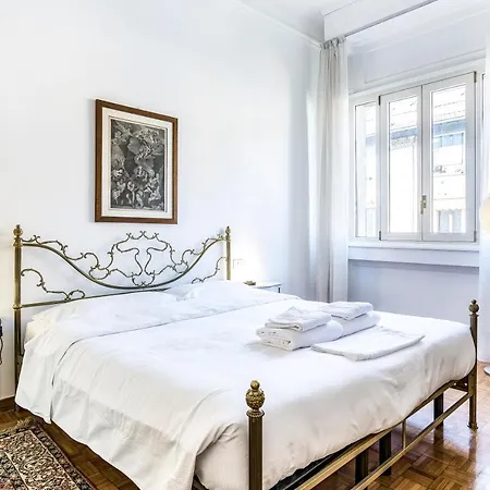 Huge Center Guastalla Gardens 8pax Apartment