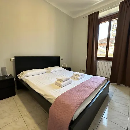 - Gae Aulenti شقة ميلان