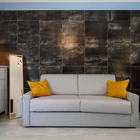 Apartman Insubria 8-3sx - Monolocale Cool