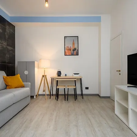 Insubria 8-3sx - Monolocale Cool Apartman
