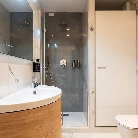 Emotichome 7 Flexyrent Apartman