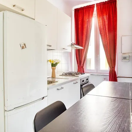 Mauri Galleria Vibrant Apt Near The Duomo Hotel *