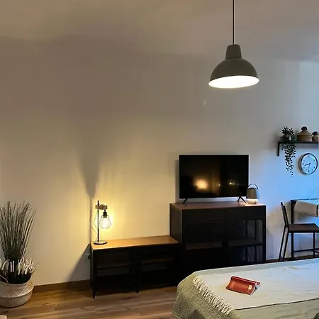 Stylish 3 Km Away From Duomo - Netflix, Wi-fi, All Comforts Included Apartment Mailand