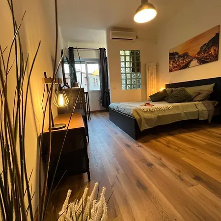 Stylish 3 Km Away From Duomo - Netflix, Wi-fi, All Comforts Included
