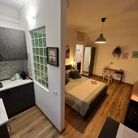 Stylish 3 Km Away From Duomo - Netflix, Wi-fi, All Comforts Included Apartment *