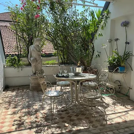 Daire Imperial Terrace *