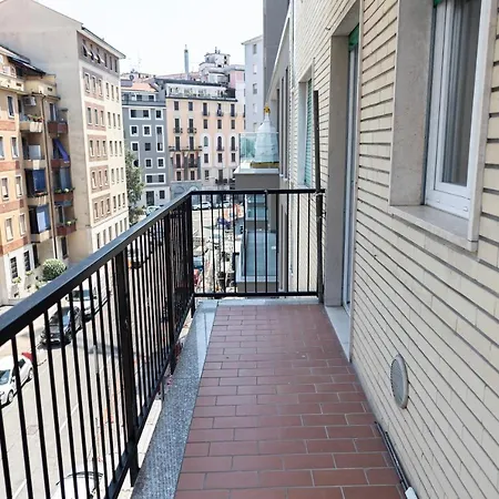 Apartment Elegante Bilocale In Corso Lodi/brenta Milan