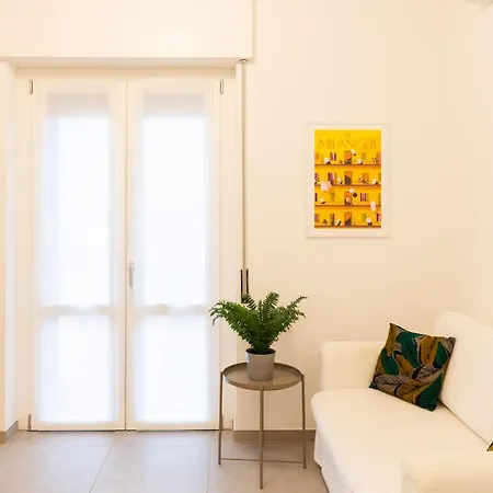Brenta Floor - Mm3 Yellow Line * Mediolan