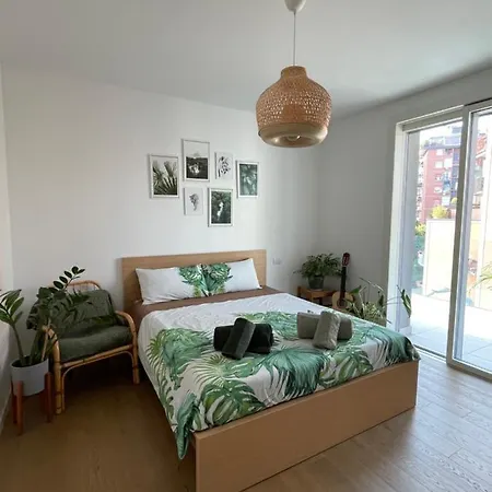 Homestay Mowgli House - Luxury Milan