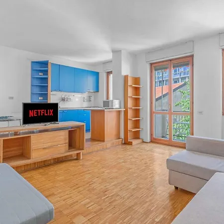 Pau10 -porta Romana - Duomo - Luxury