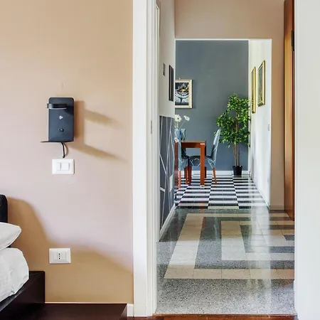 Joivy Stylish Flat In Porta Genova *