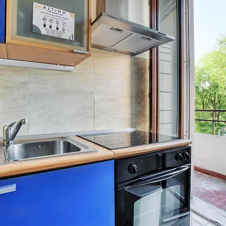 Apartament Joivy Stylish Flat In Porta Genova Mediolan