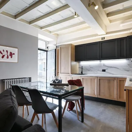 Contempora - Ampio Monolocale Medici 7 * Milano