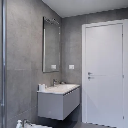 Moderno Bilocale In Corso Buenos Aires *