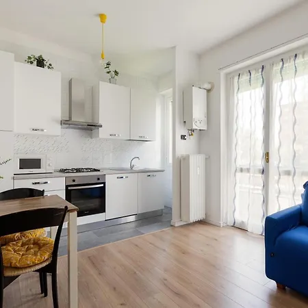 Udine M2 Subway Balcony Apt Appartement *