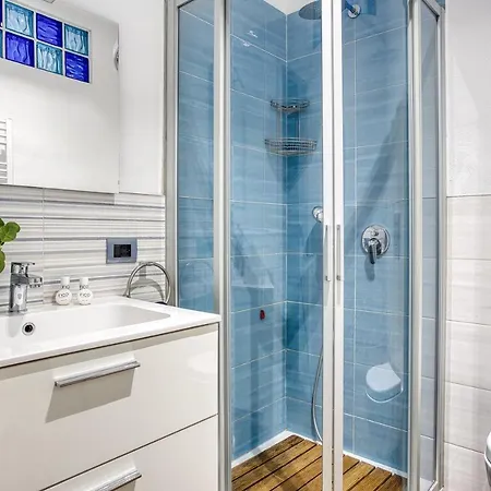 Joivy Superb 2bed Flat With Balcony *