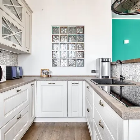 Joivy Superb 2bed Flat With Balcony 公寓 *