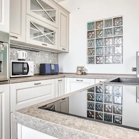 Joivy Superb 2bed Flat With Balcony 아파트 밀라노