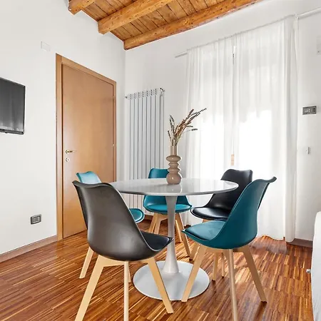 Daire Charming Loft Duomo - Porta Romana