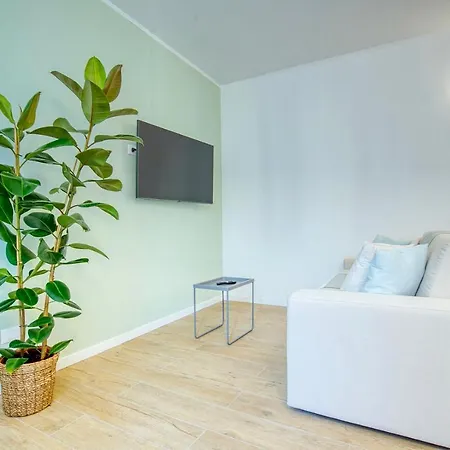 Leafy Sunshine, Bilocale In Porta Venezia, Con Metro A 1 Min A Piedi Milano