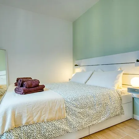 Leafy Sunshine, Bilocale In Porta Venezia, Con Metro A 1 Min A Piedi *