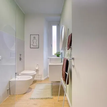 Leafy Sunshine, Bilocale In Porta Venezia, Con Metro A 1 Min A Piedi