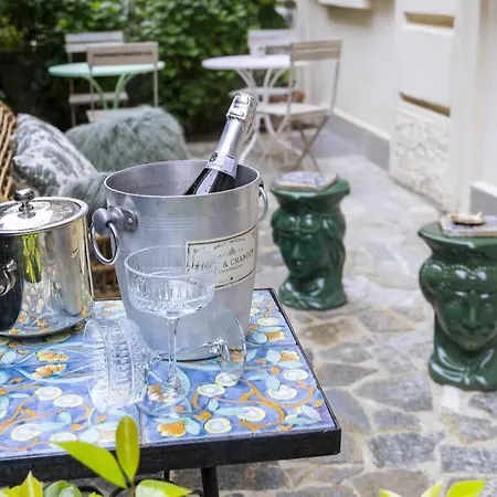 Luxury Bohemian With Private Garden In Milán