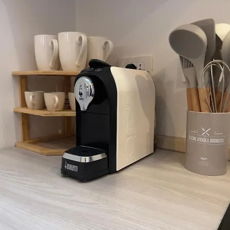 Regina In Porta Romana 3 - Sky Tv, Wifi & Breakfast Box Apartment Mailand