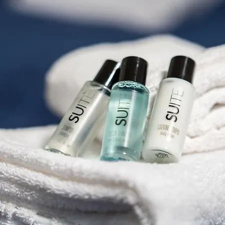 Linate Airport Elegant Suite,tram 1 Minute Away *