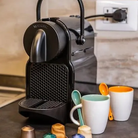 Linate Airport Elegant Suite,tram 1 Minute Away * Milaan