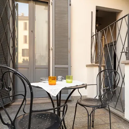 Joyful Naviglio Fortunato Милан