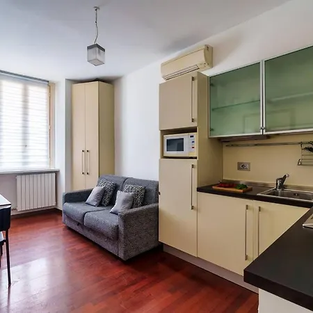 Cadorna's Nest - Cozy And Apartment Milan